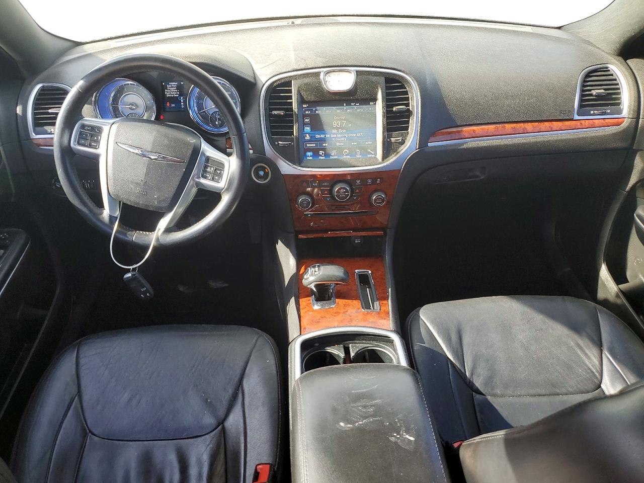 2014 CHRYSLER 300 photo 15
