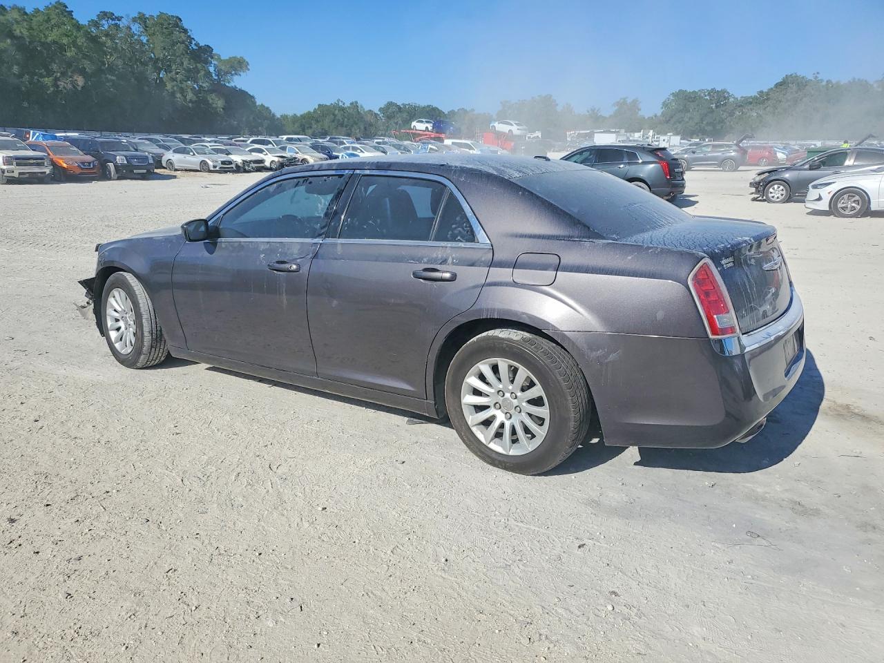 2014 CHRYSLER 300 photo 3