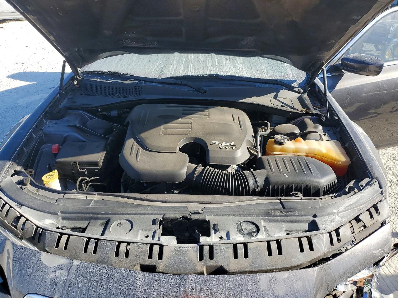 2014 CHRYSLER 300 photo 21