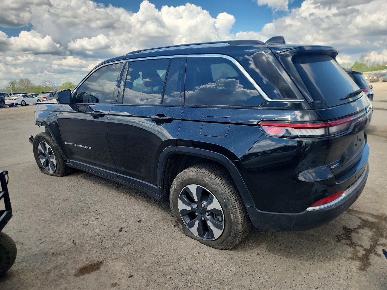2023 JEEP GRAND CHEROKEE LIMITED 4XE photo 3