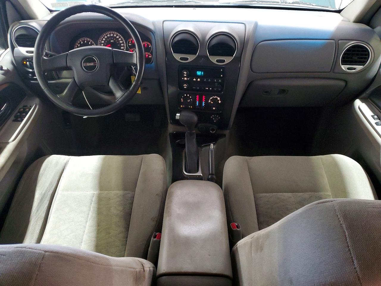2005 GMC ENVOY photo 15