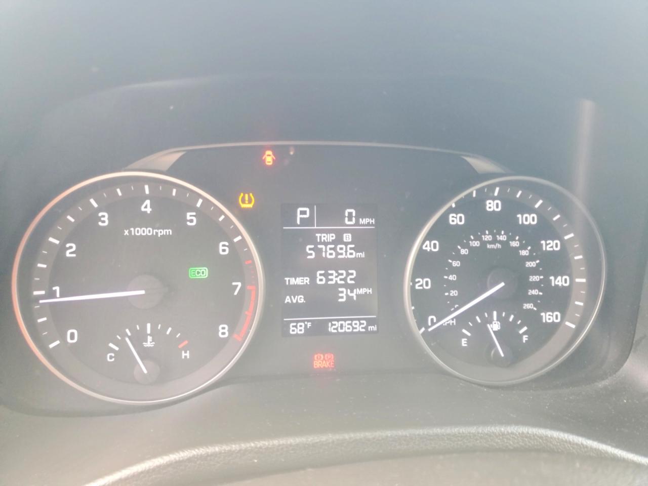 2018 HYUNDAI ELANTRA SE photo 9
