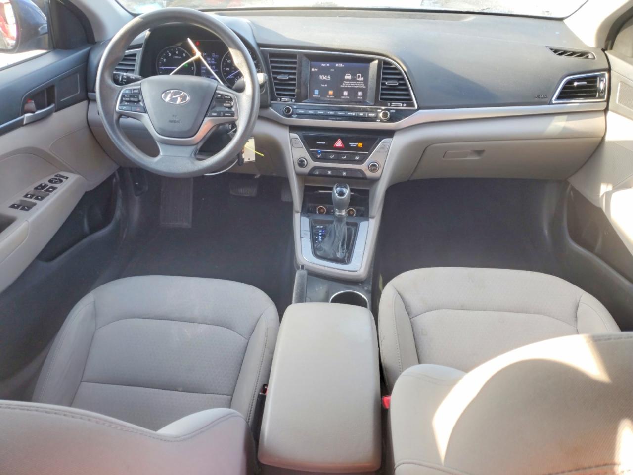 2018 HYUNDAI ELANTRA SE photo 8