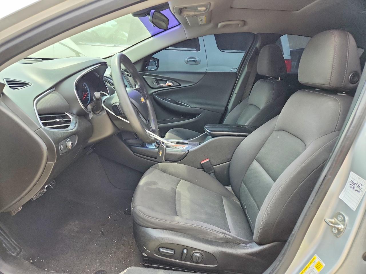 2017 CHEVROLET MALIBU LT photo 13