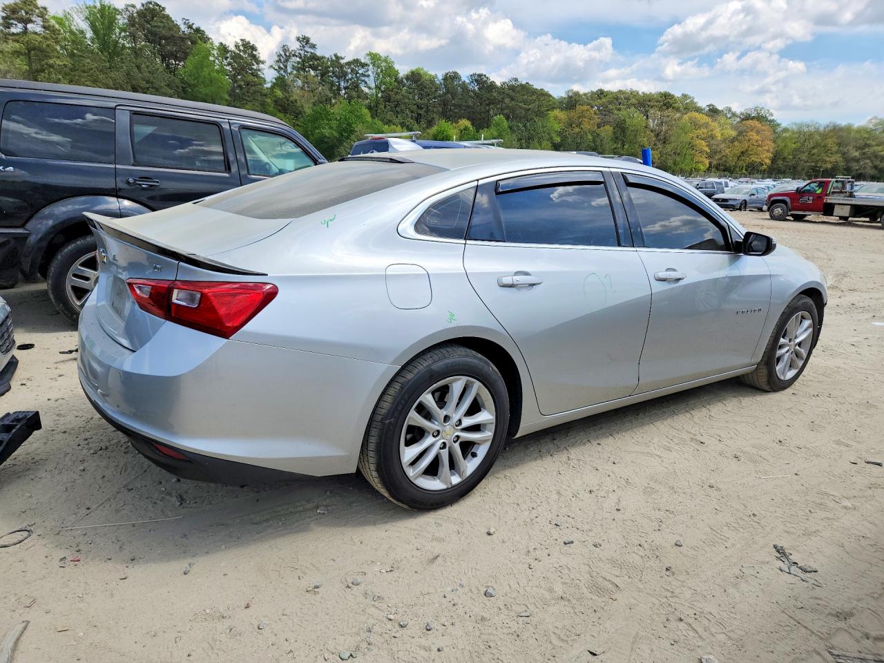 2017 CHEVROLET MALIBU LT photo 5