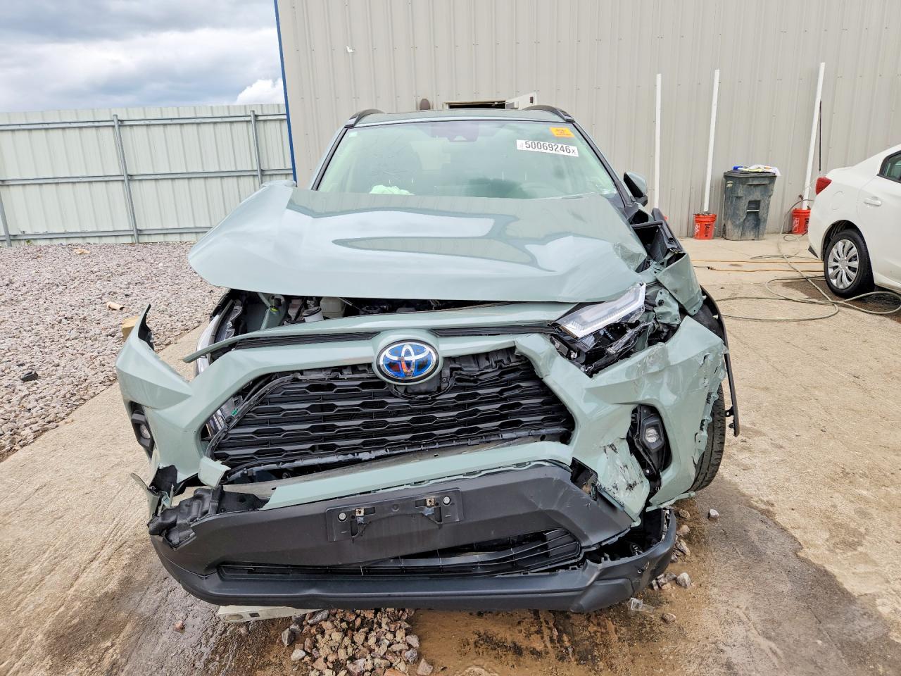 2022 TOYOTA RAV4 XLE PREMIUM photo 9