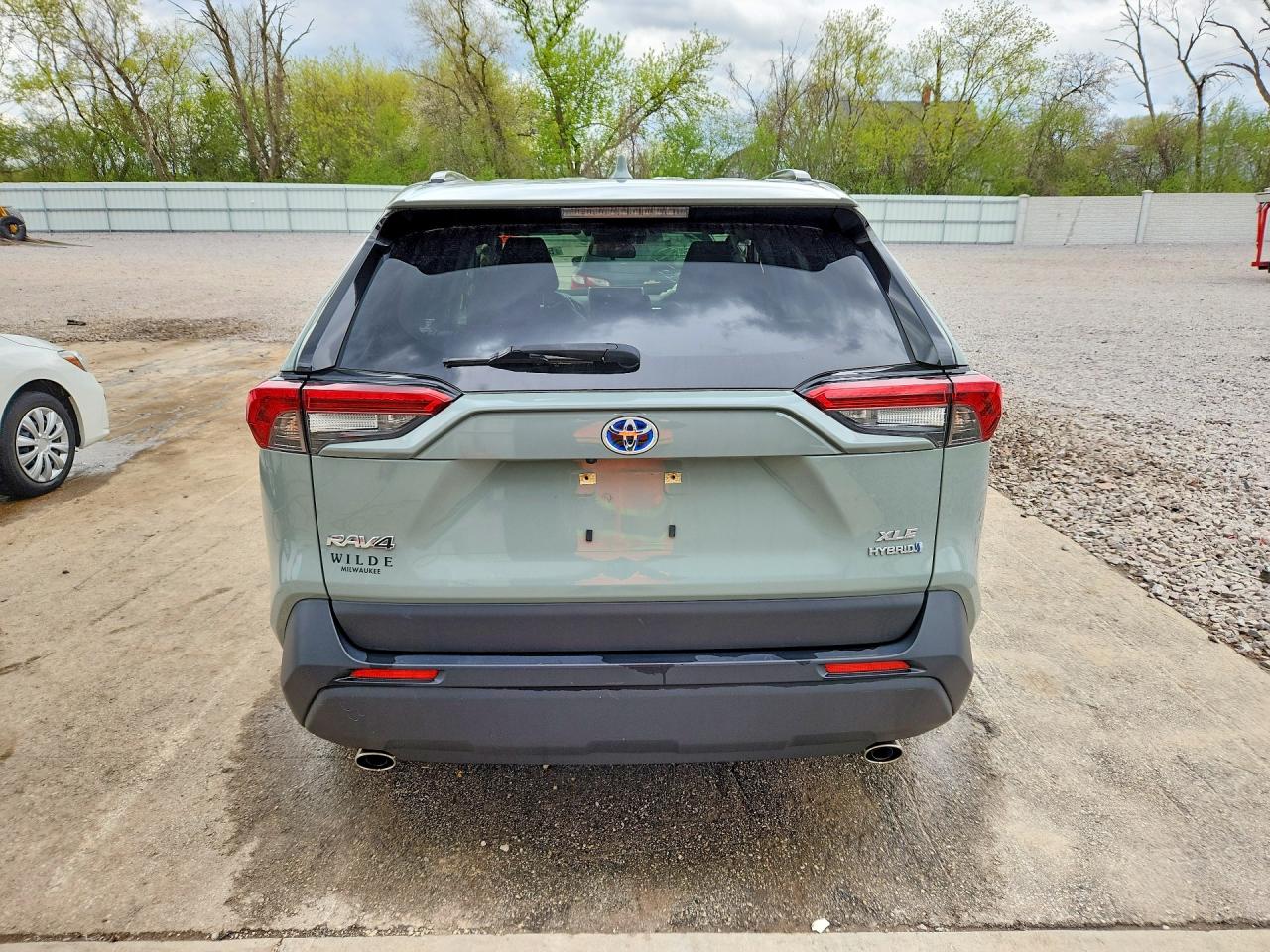 2022 TOYOTA RAV4 XLE PREMIUM photo 11