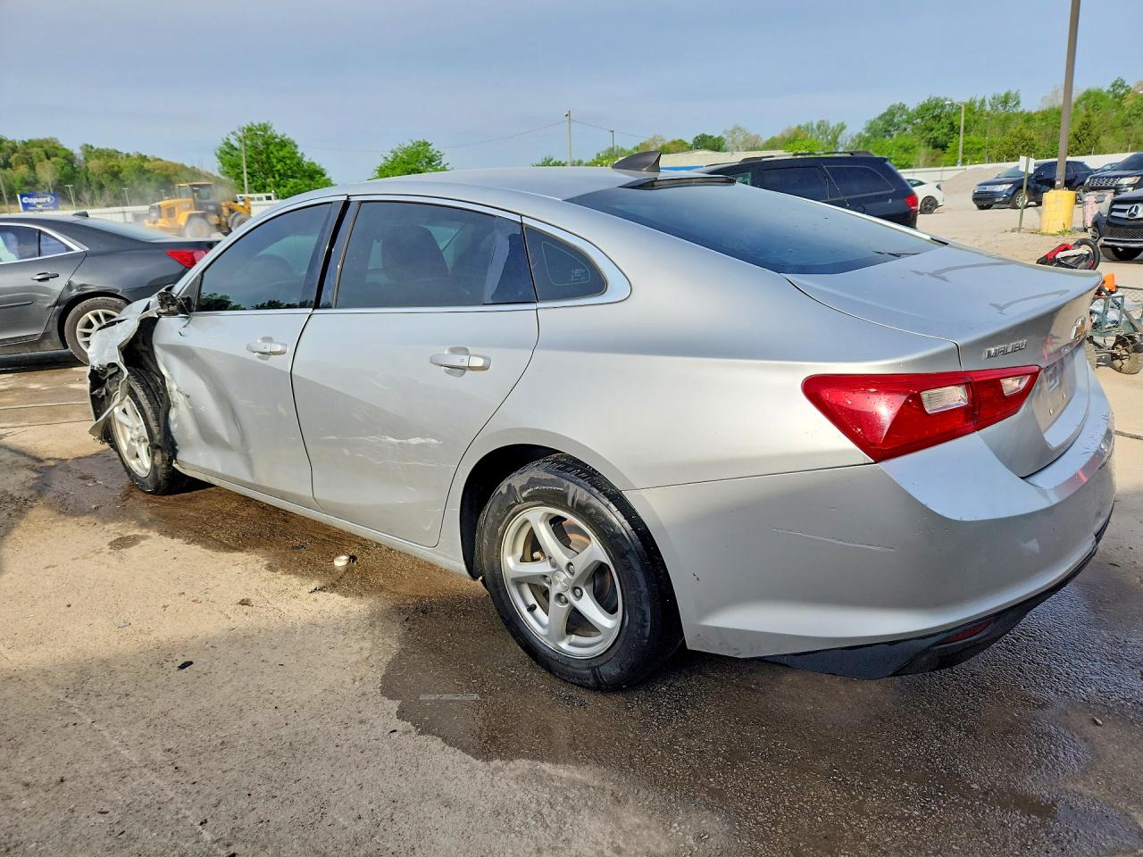 2017 CHEVROLET MALIBU LS photo 2