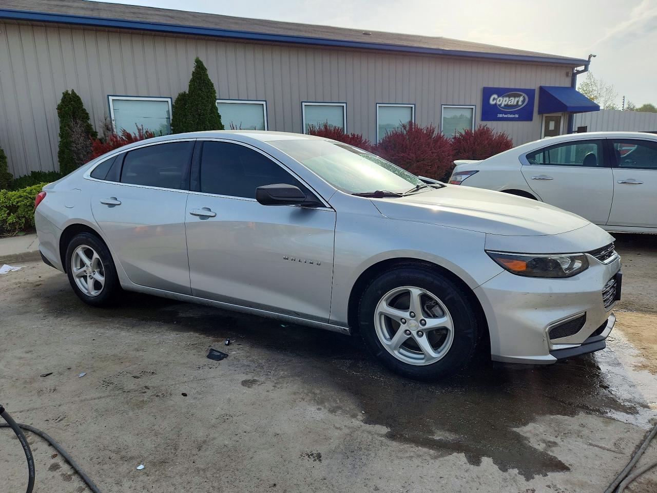 2017 CHEVROLET MALIBU LS photo 4