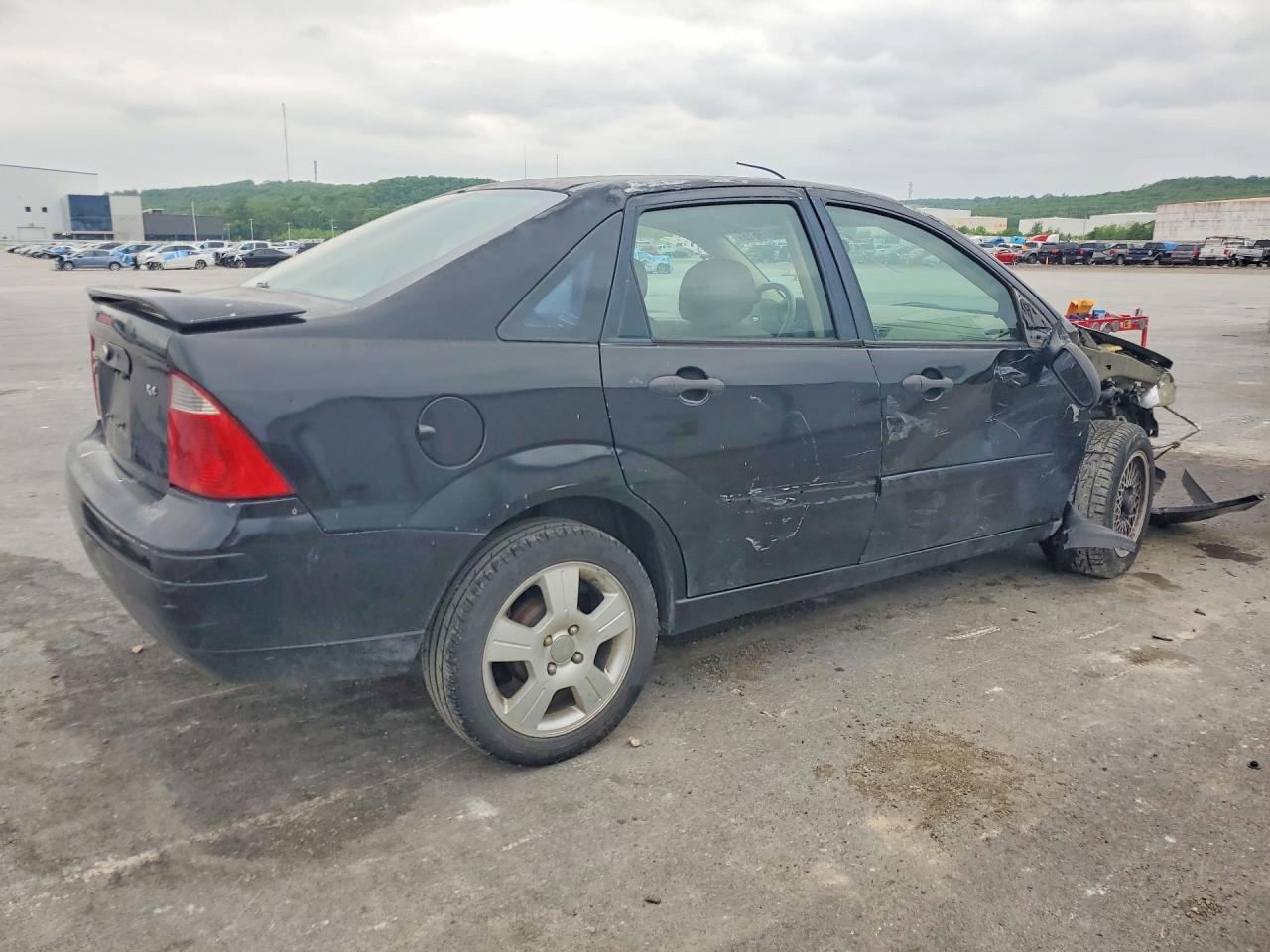 2006 FORD FOCUS ZX4 photo 5