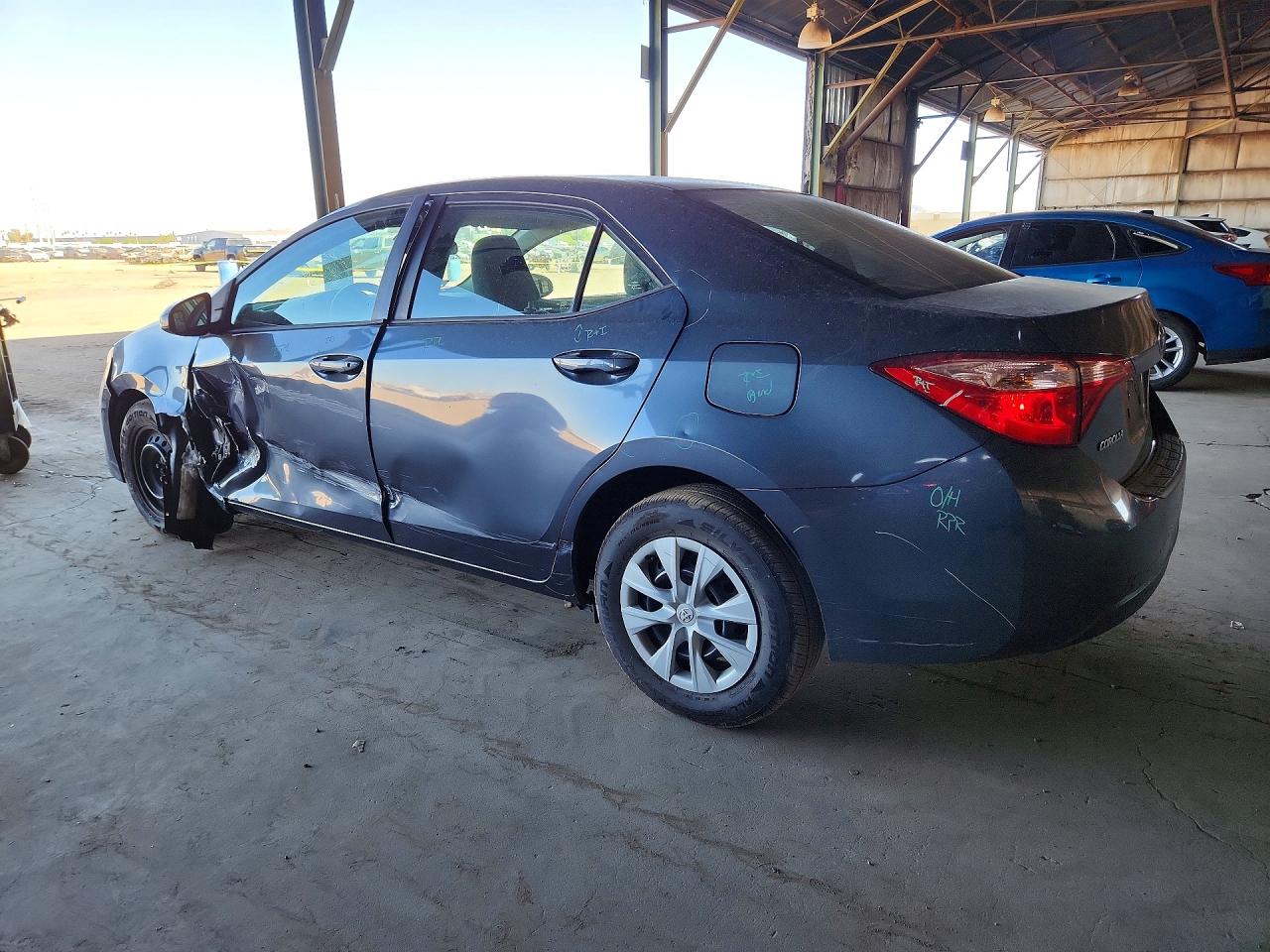 2017 TOYOTA COROLLA L photo 4