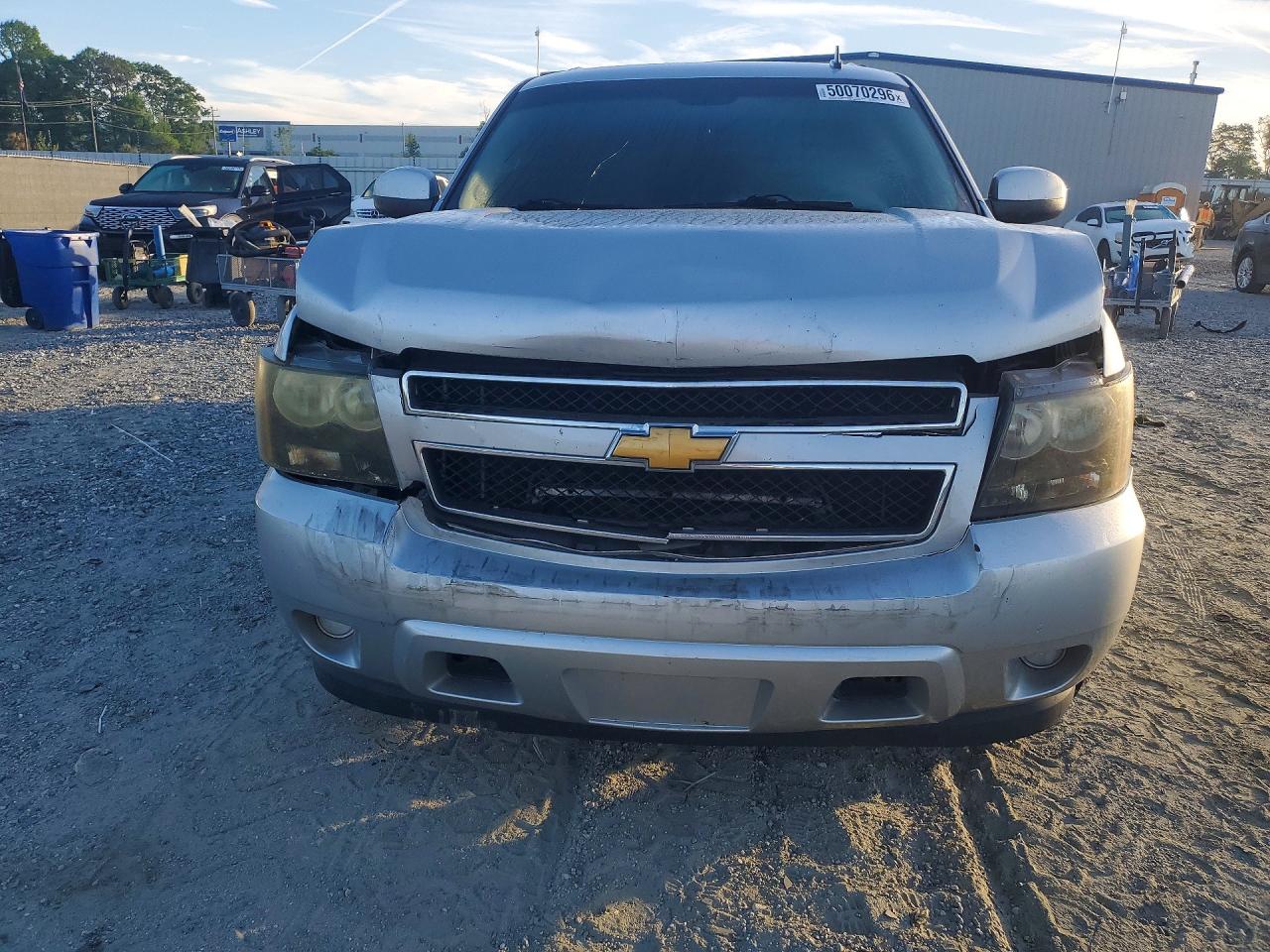 2013 CHEVROLET SUBURBAN C1500 LS photo 9