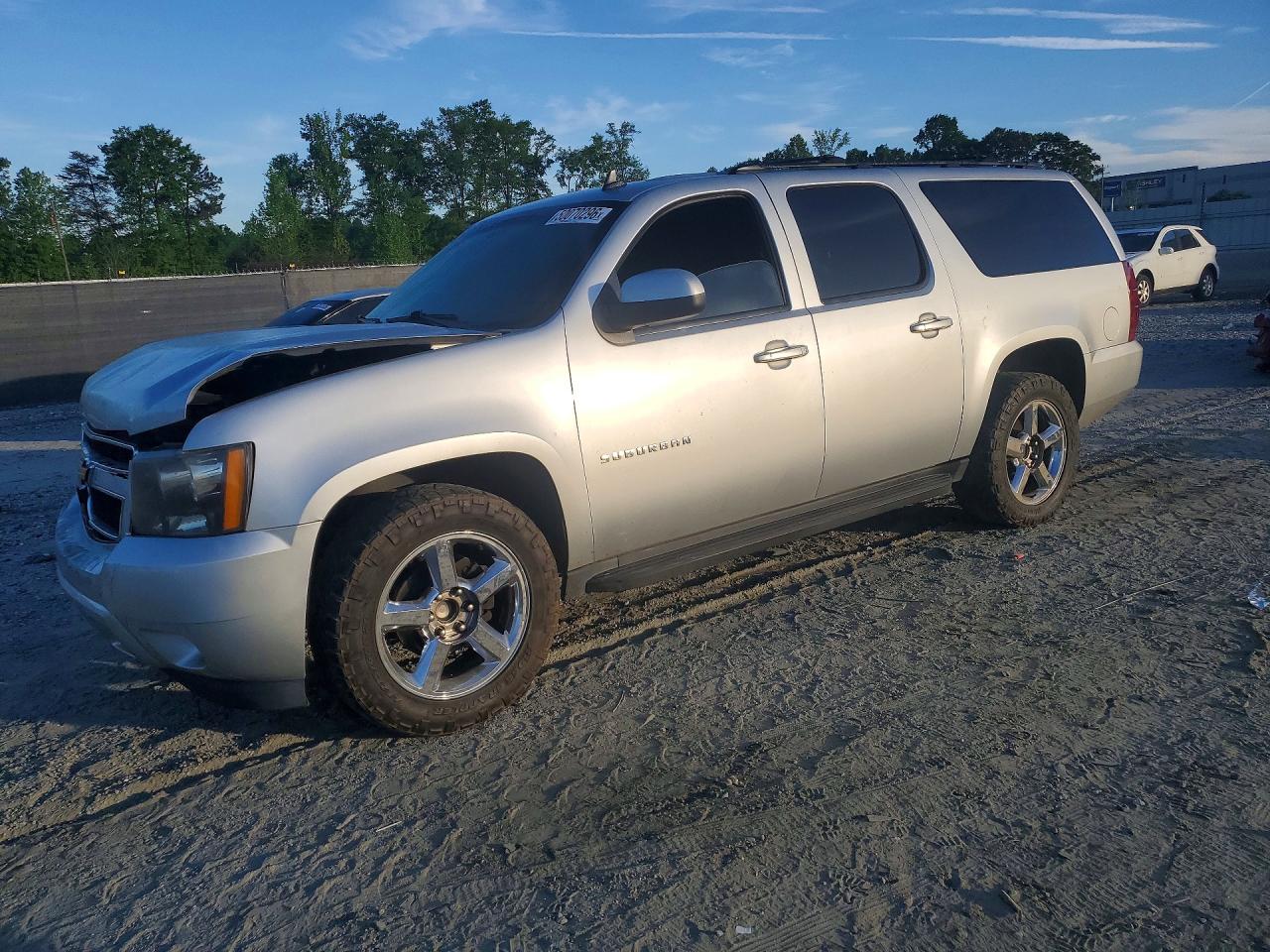 2013 CHEVROLET SUBURBAN