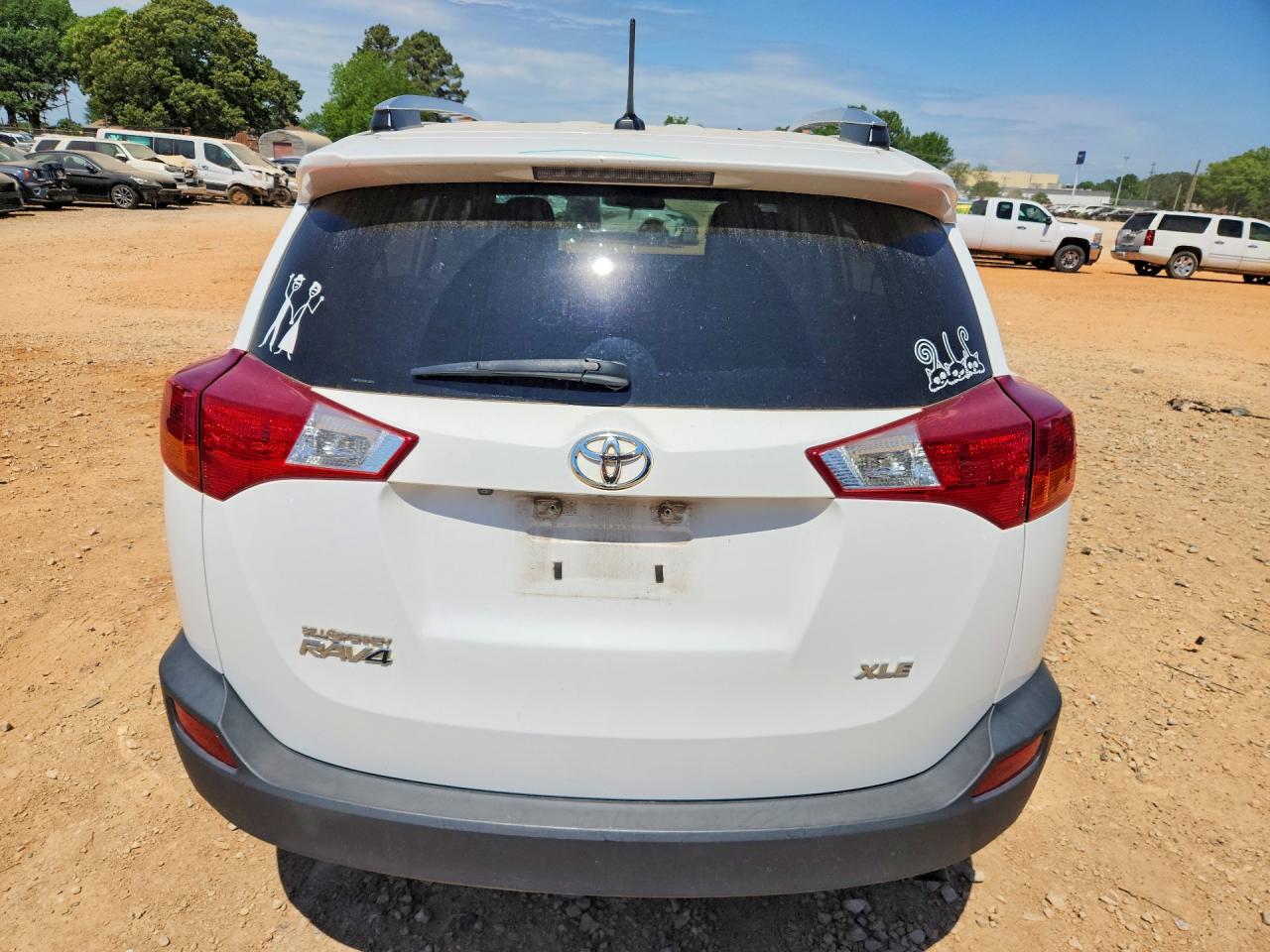 2014 TOYOTA RAV4 XLE photo 6