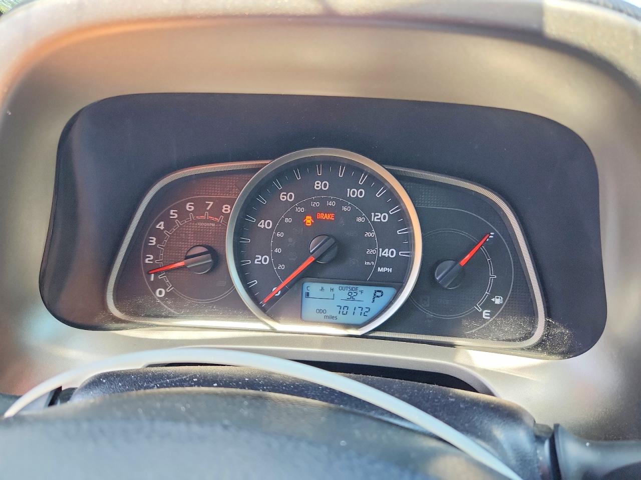 2014 TOYOTA RAV4 XLE photo 9