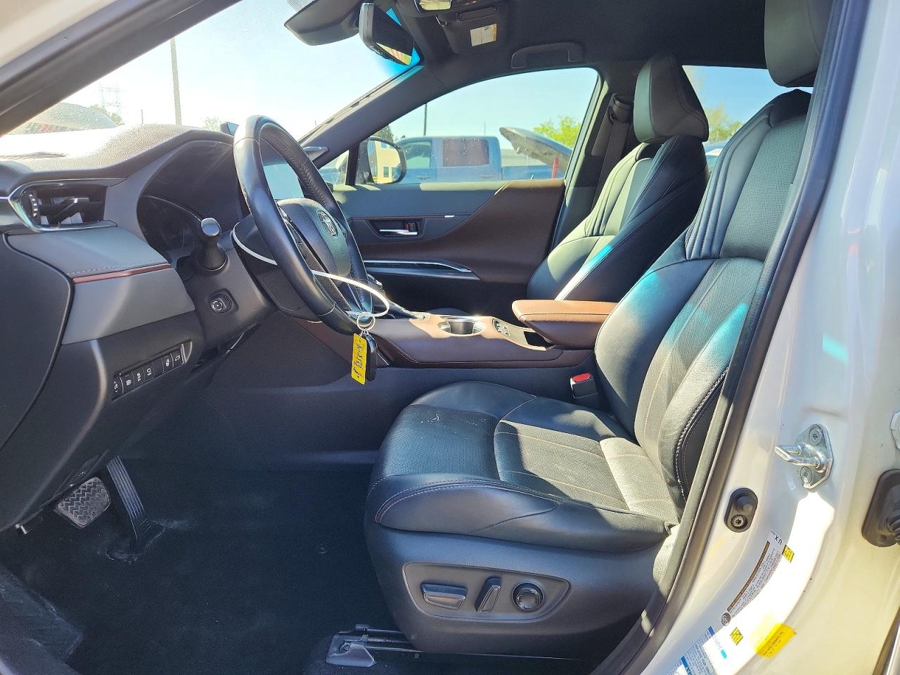 2021 TOYOTA VENZA LIMITED photo 19