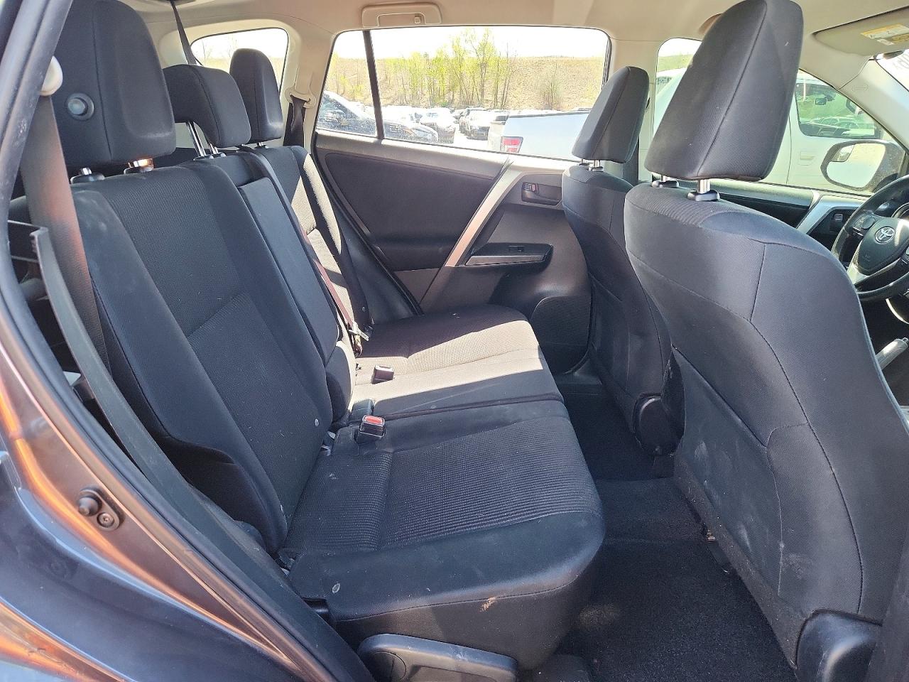 2017 TOYOTA RAV4 LE photo 21