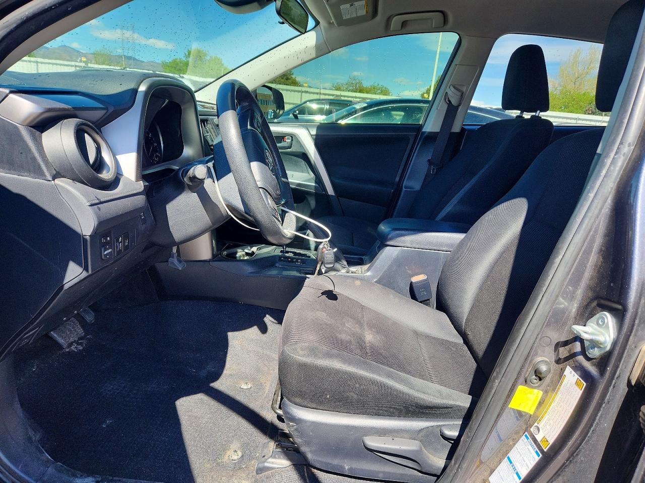 2017 TOYOTA RAV4 LE photo 13