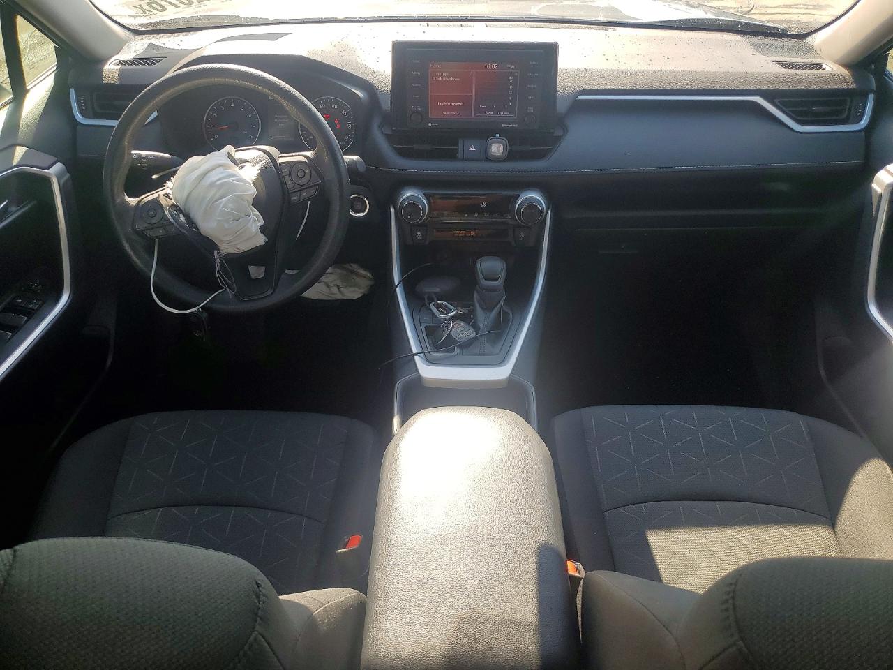 2022 TOYOTA RAV4 XLE photo 15