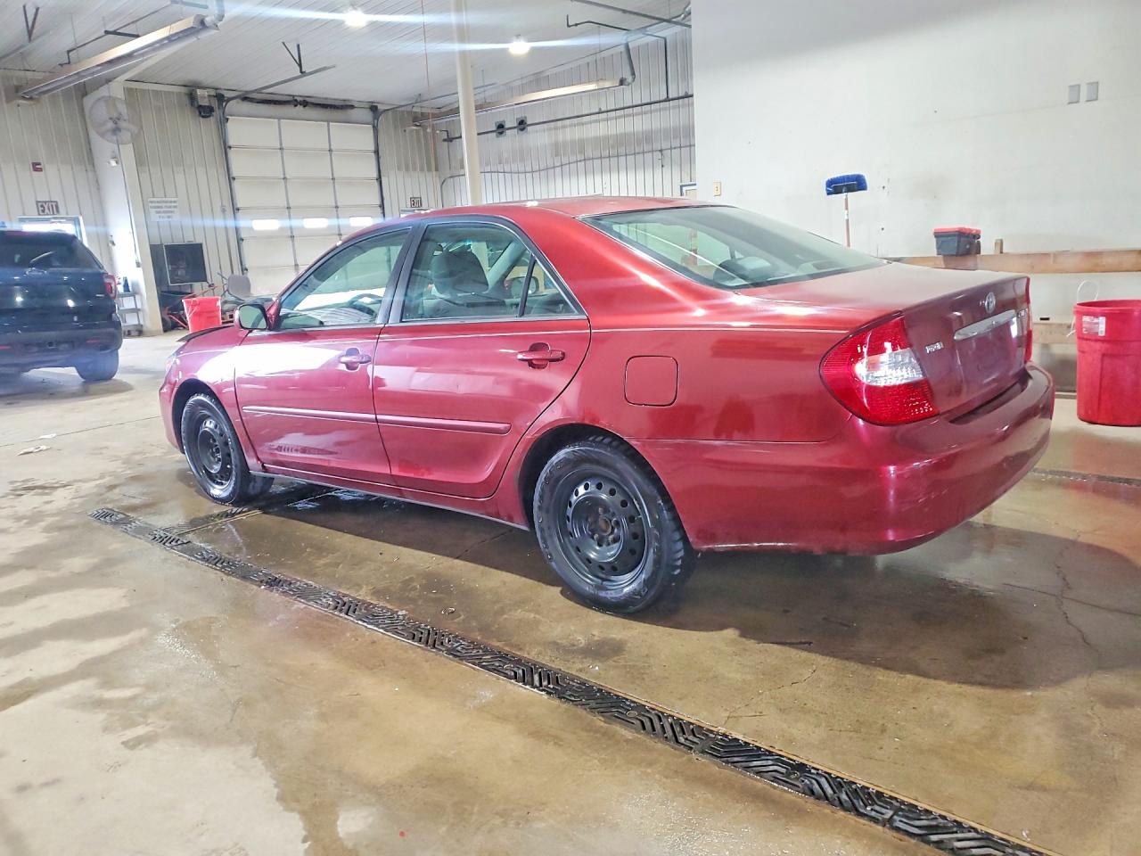 2003 TOYOTA CAMRY LE photo 3