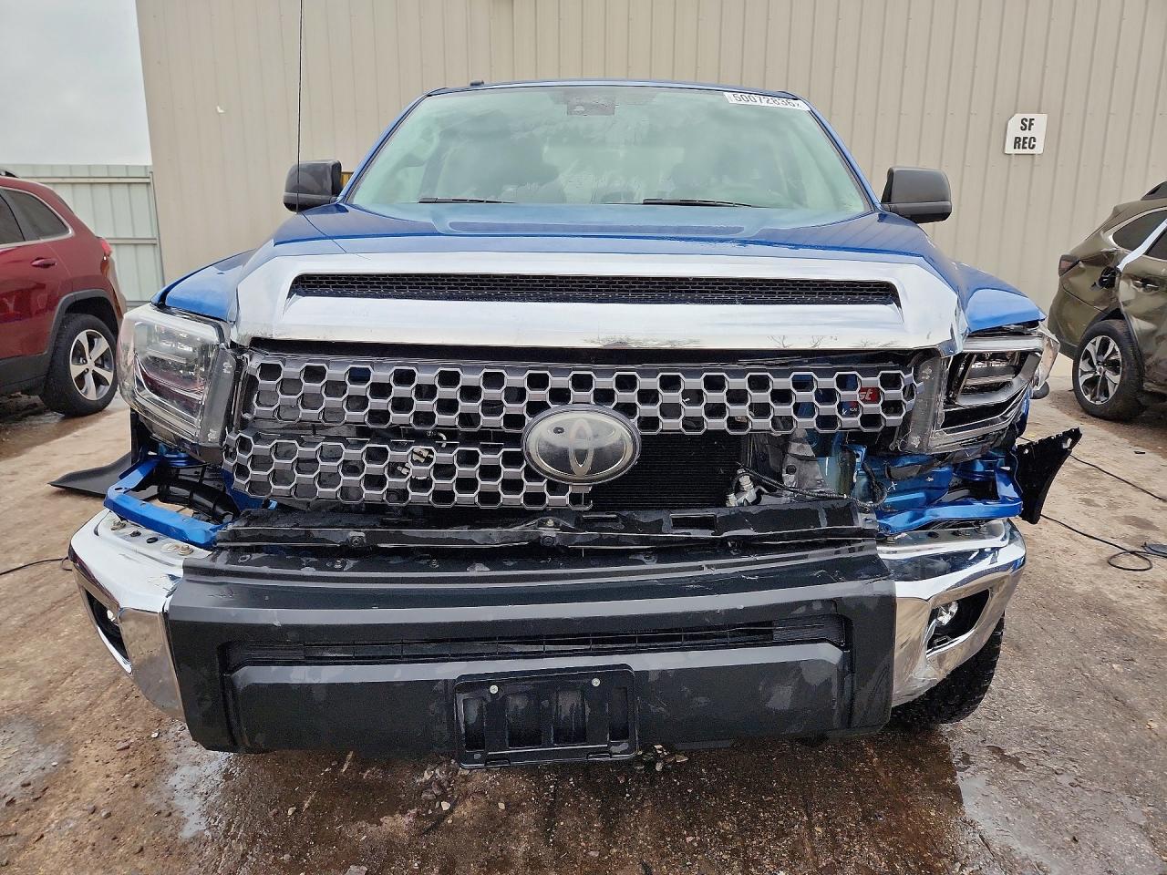 2018 TOYOTA TUNDRA CREWMAX SR5 photo 9