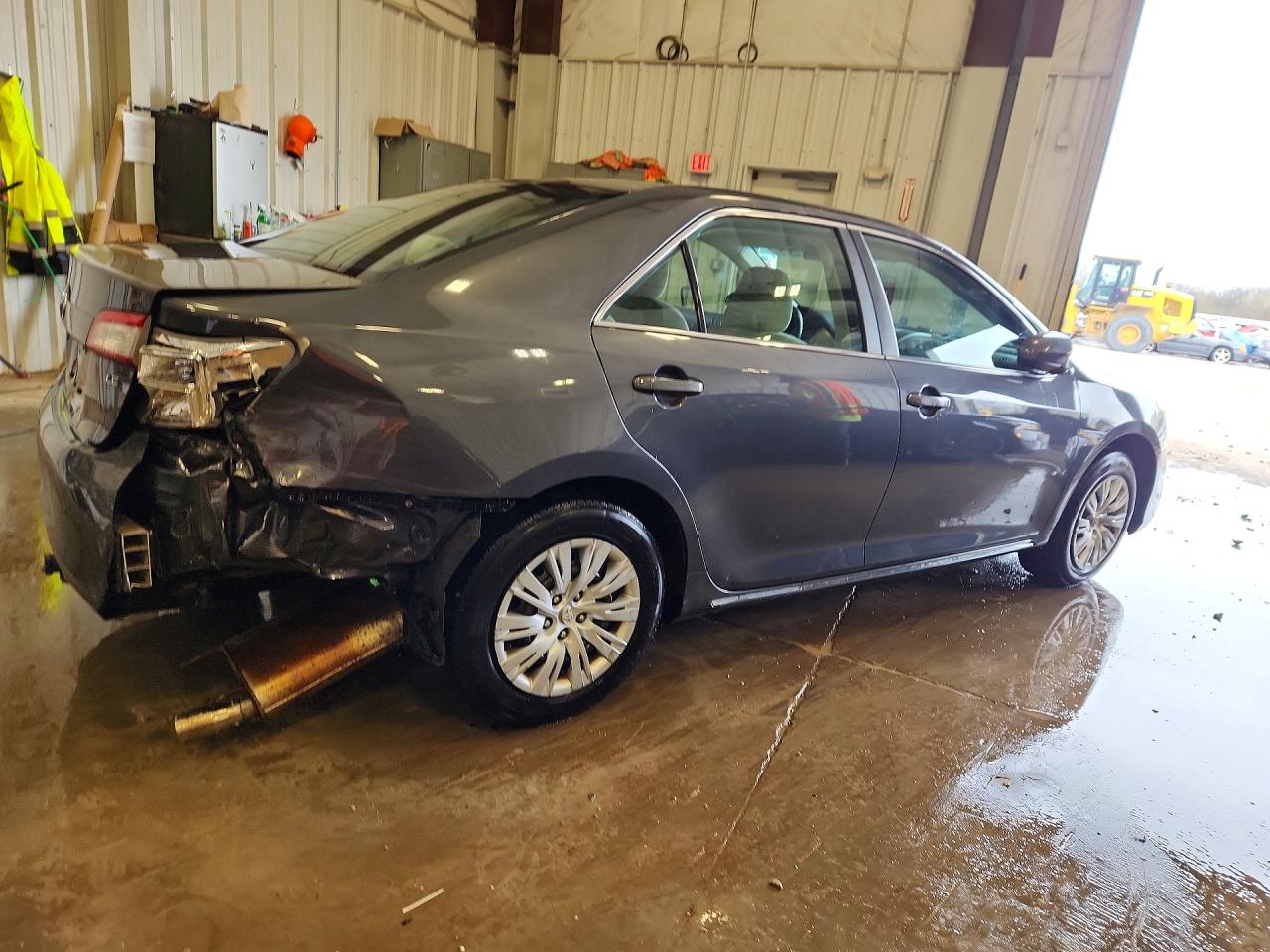 2012 TOYOTA CAMRY LE photo 5
