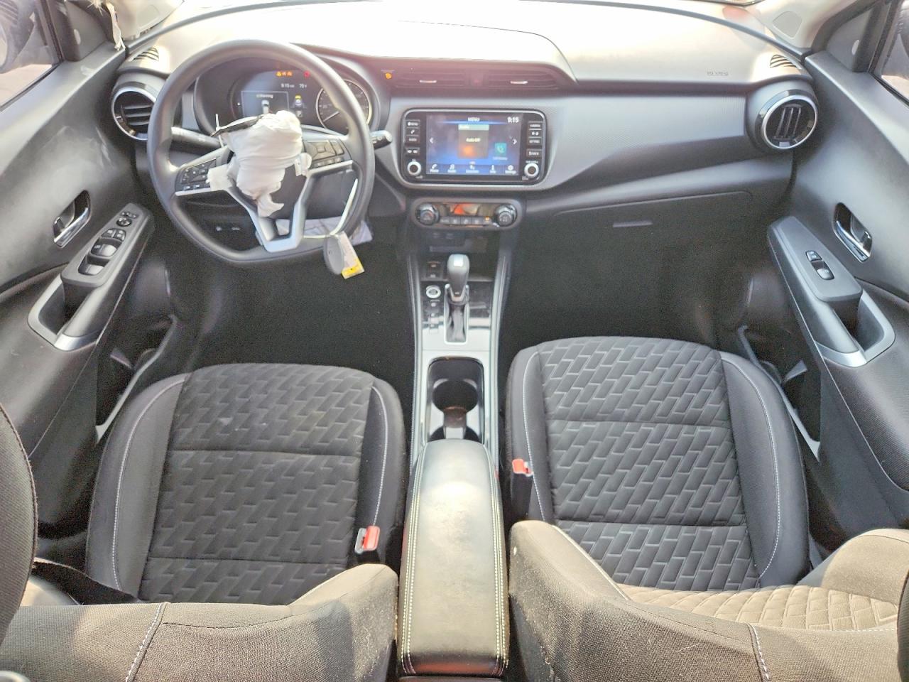 2022 NISSAN KICKS SV photo 22