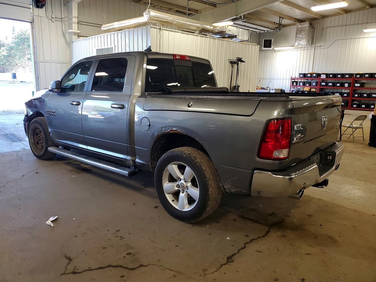 2013 RAM 1500 SLT photo 4