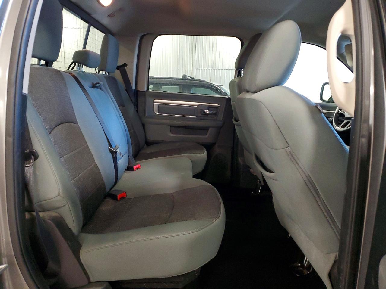 2013 RAM 1500 SLT photo 28