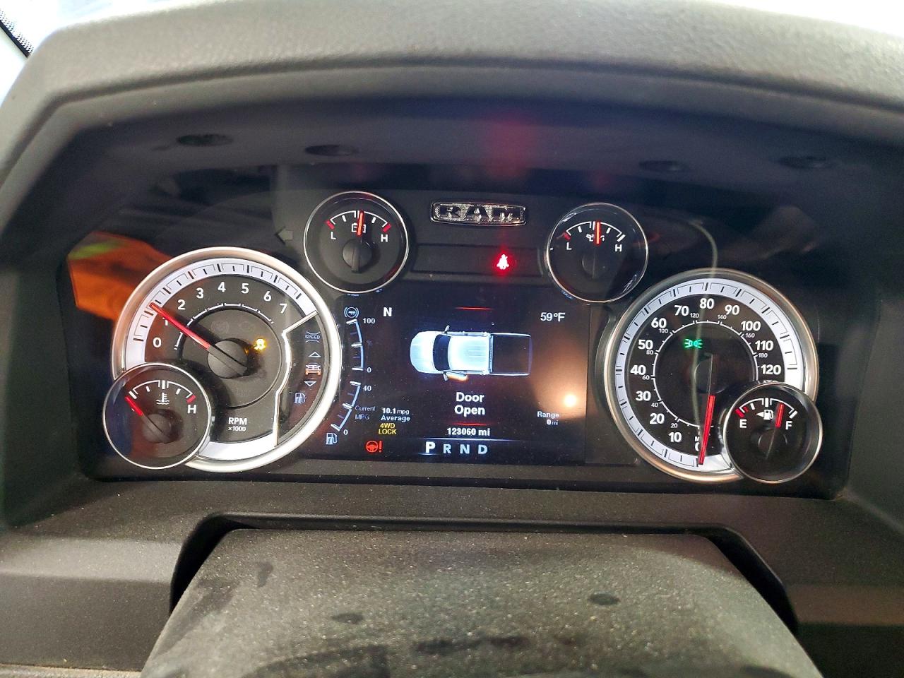 2013 RAM 1500 SLT photo 25