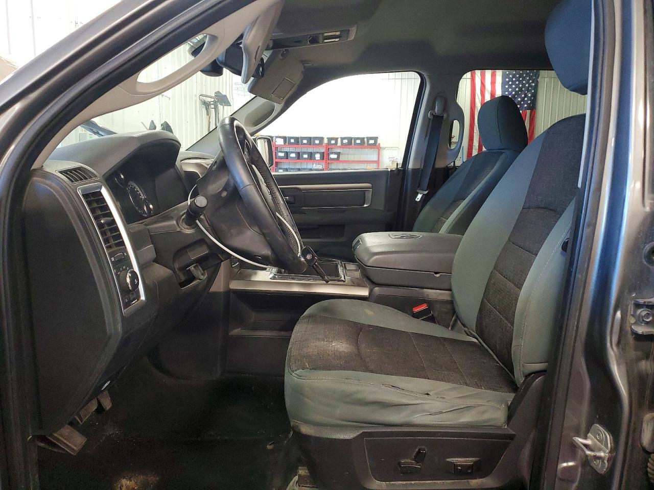 2013 RAM 1500 SLT photo 19