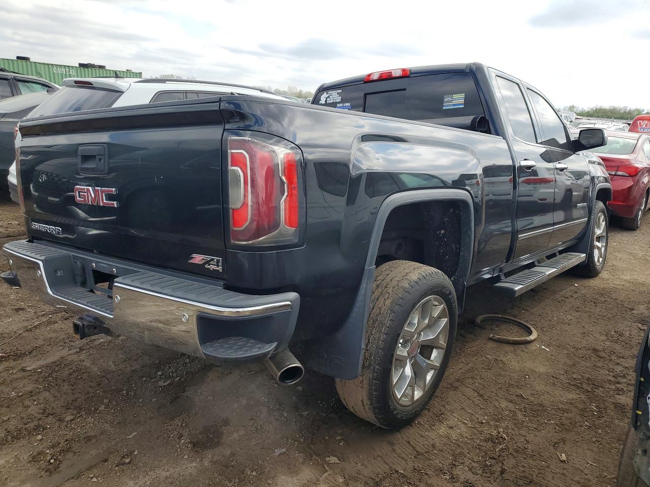 2017 GMC SIERRA K1500 SLT photo 5