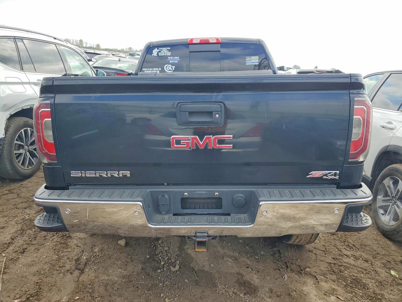 2017 GMC SIERRA K1500 SLT photo 11