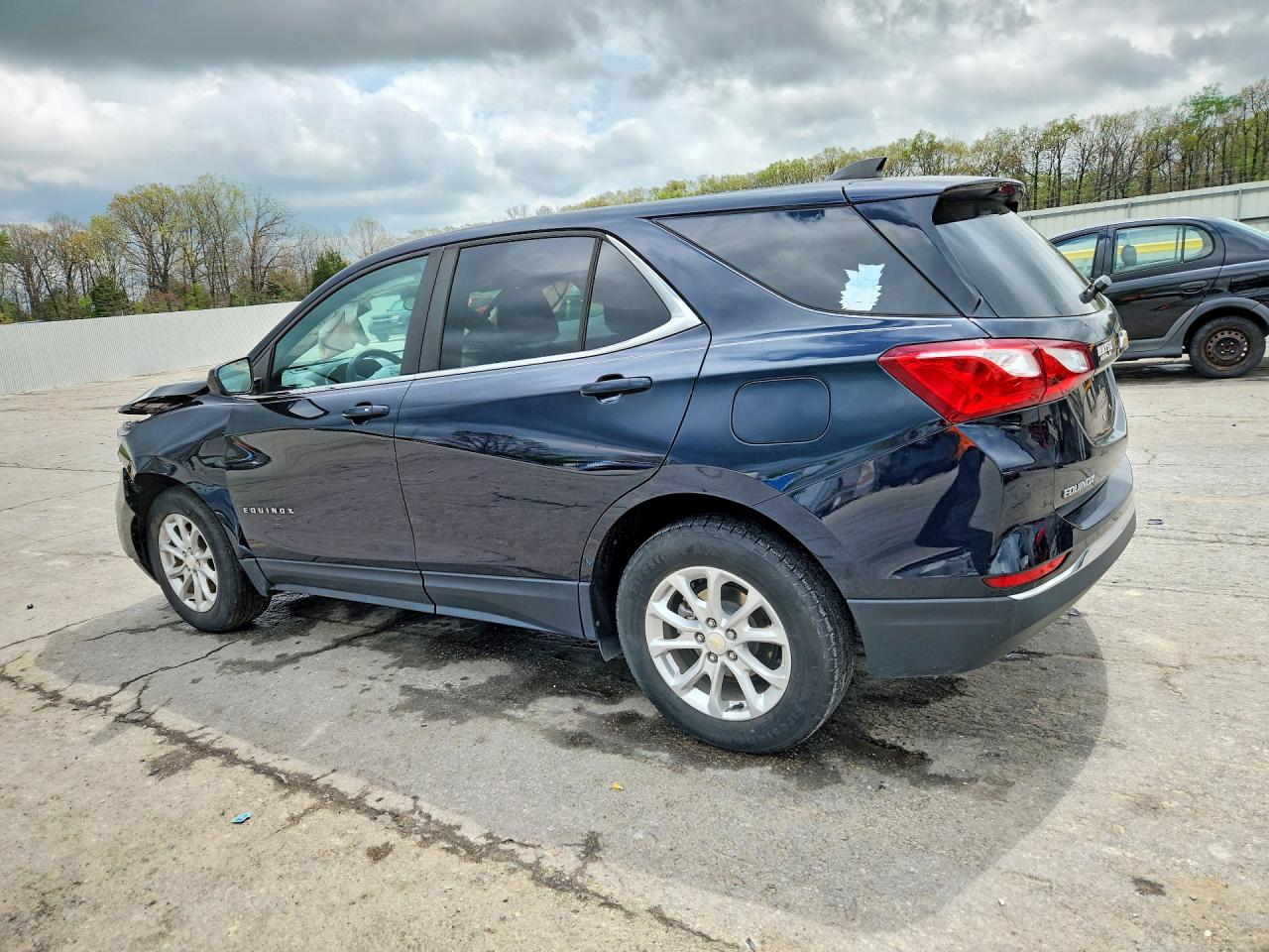 2021 CHEVROLET EQUINOX LT photo 4