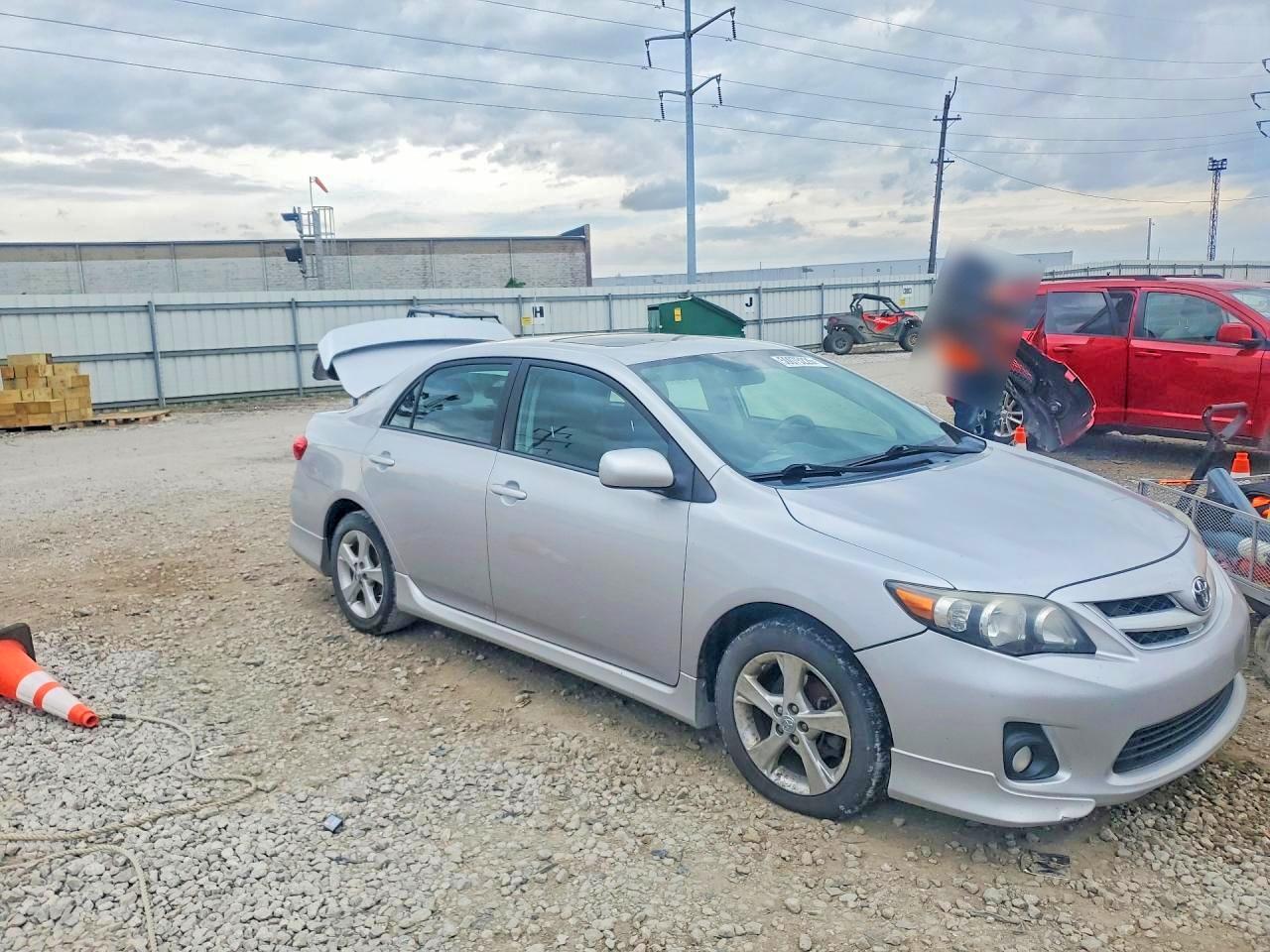 2012 TOYOTA COROLLA S photo 7