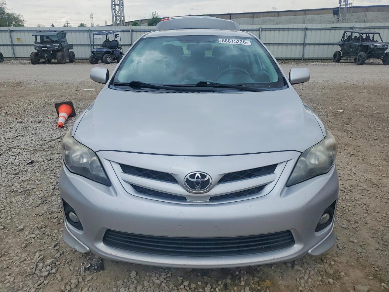 2012 TOYOTA COROLLA S photo 9