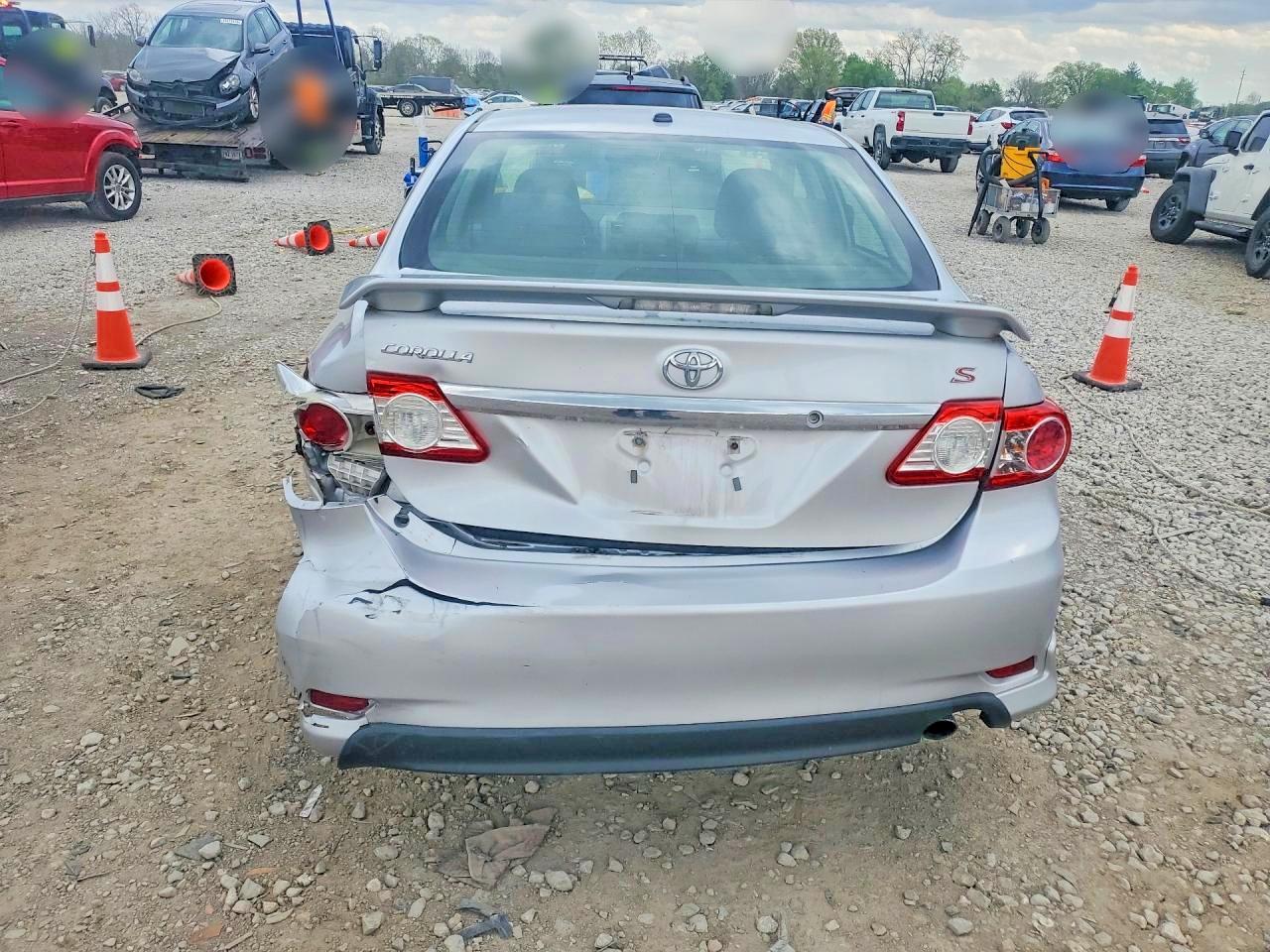 2012 TOYOTA COROLLA S photo 11