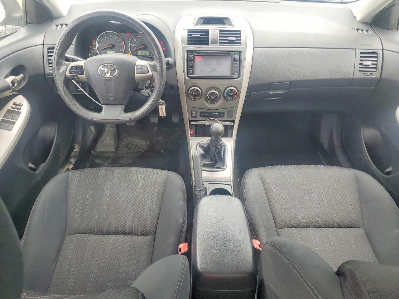 2012 TOYOTA COROLLA S photo 15