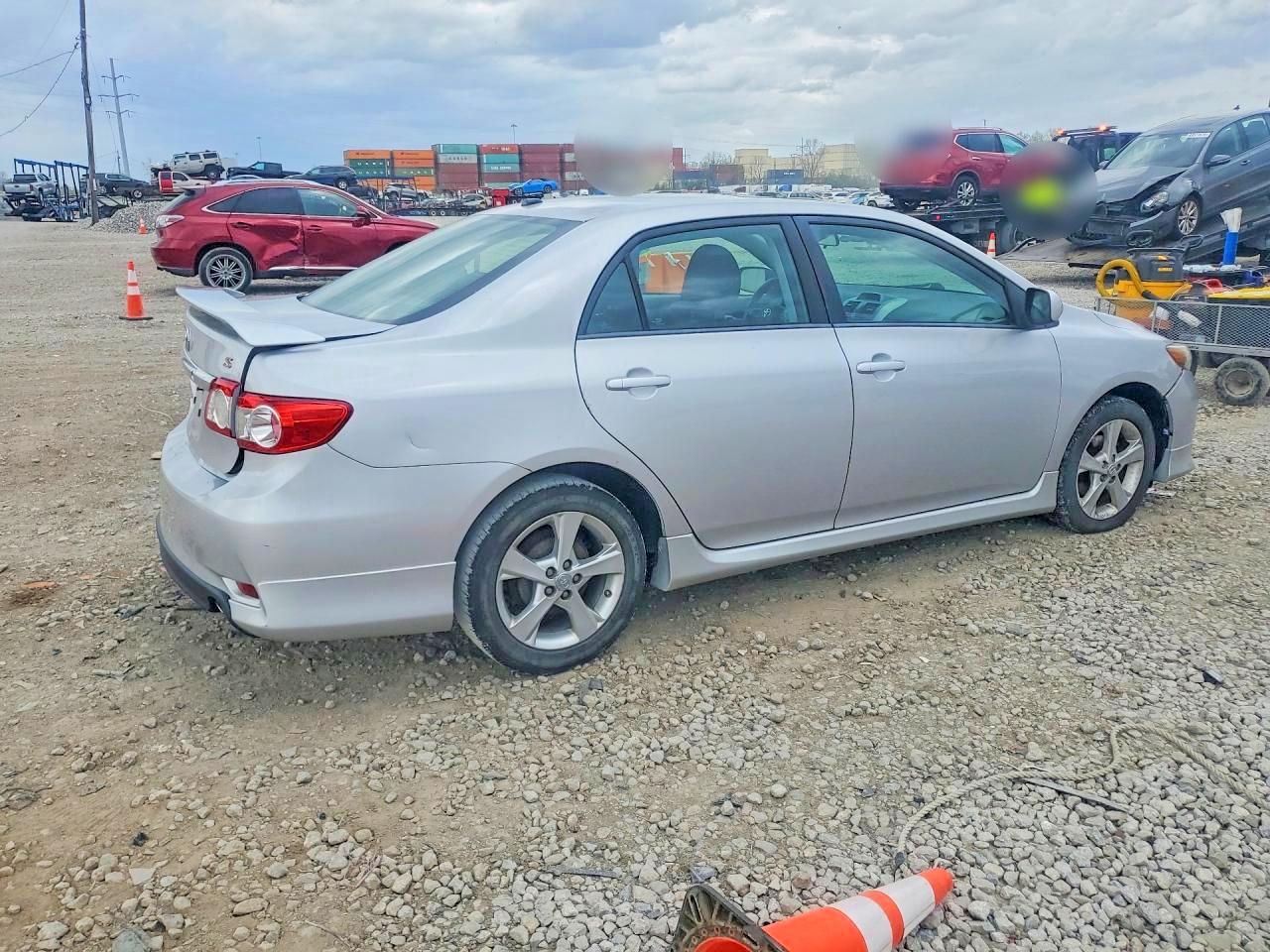 2012 TOYOTA COROLLA S photo 5