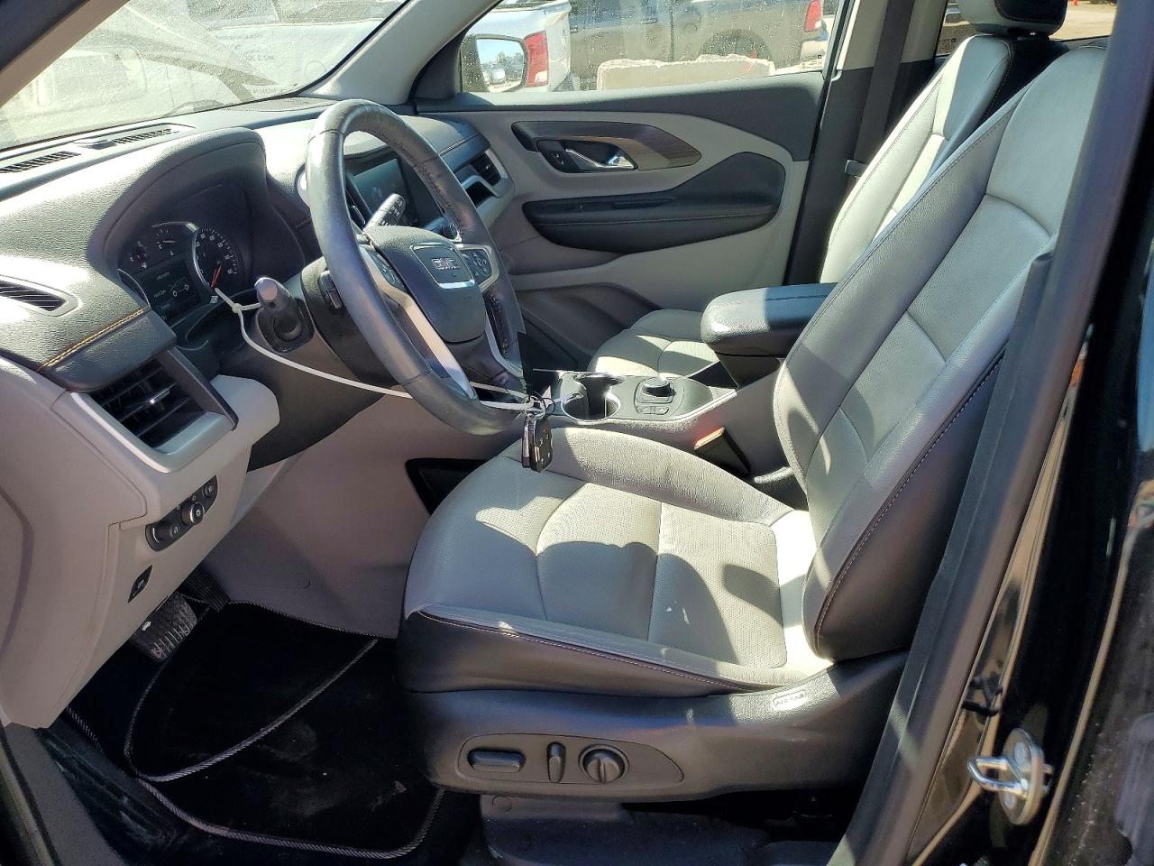 2018 GMC TERRAIN SLT photo 19