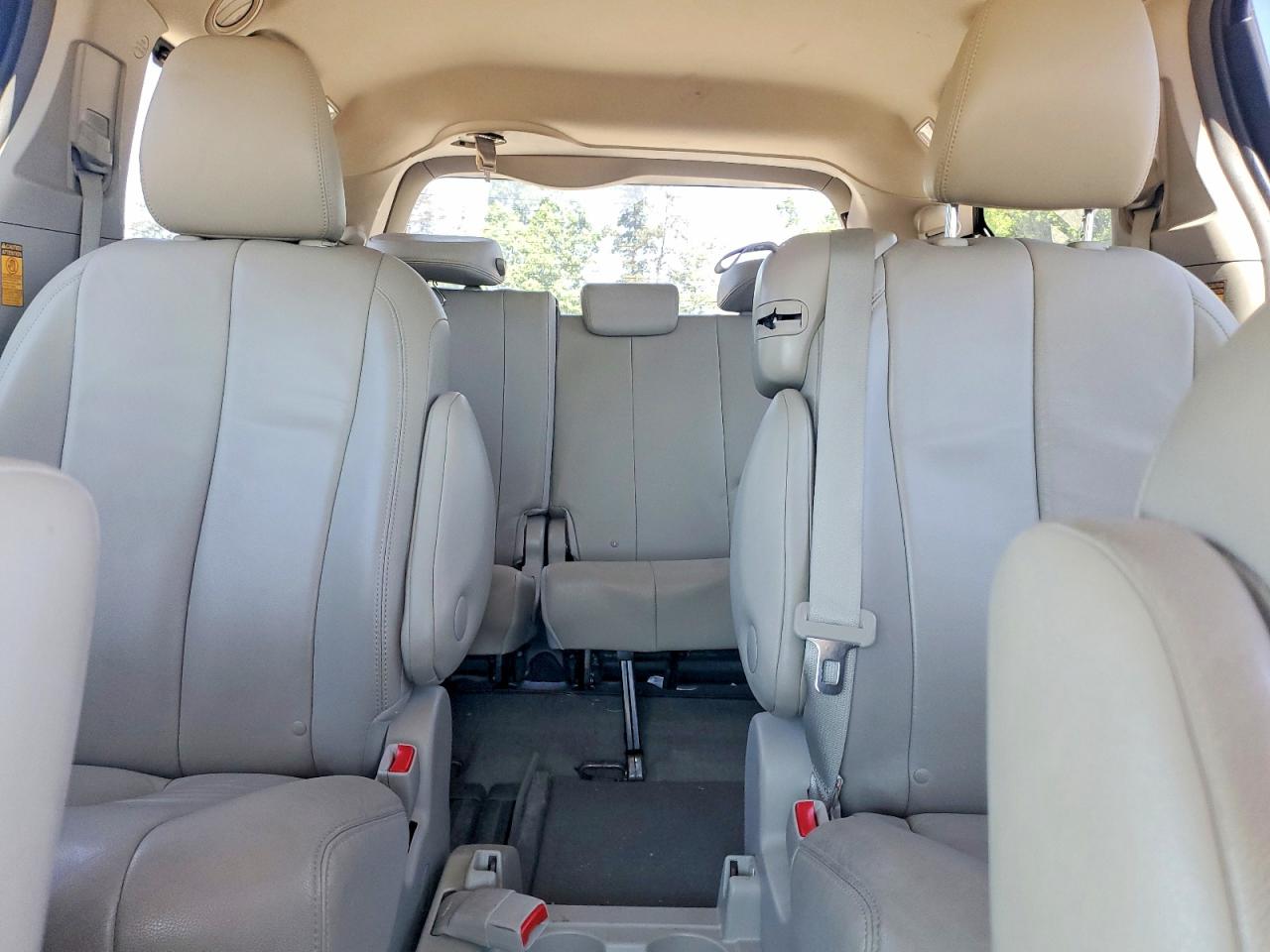 2013 TOYOTA SIENNA XLE 8-PASSENGER photo 19