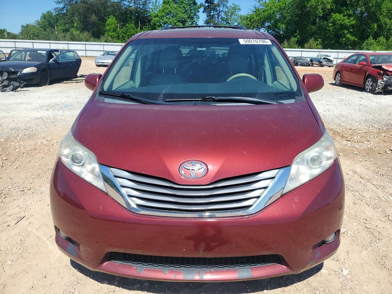 2013 TOYOTA SIENNA XLE 8-PASSENGER photo 9