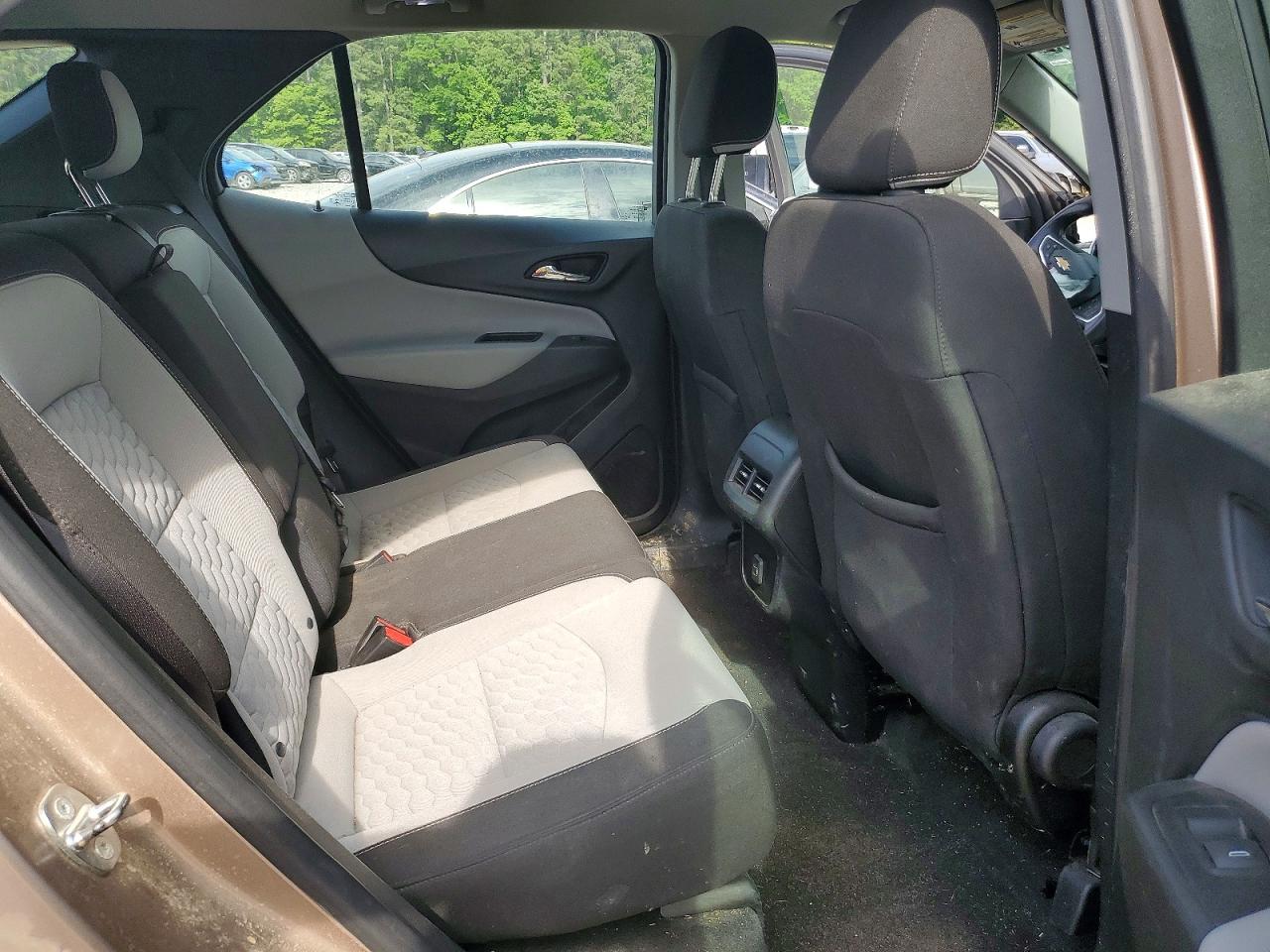 2019 CHEVROLET EQUINOX LS photo 11