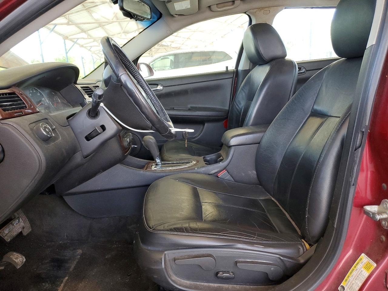 2011 CHEVROLET IMPALA LT (2FL) photo 13