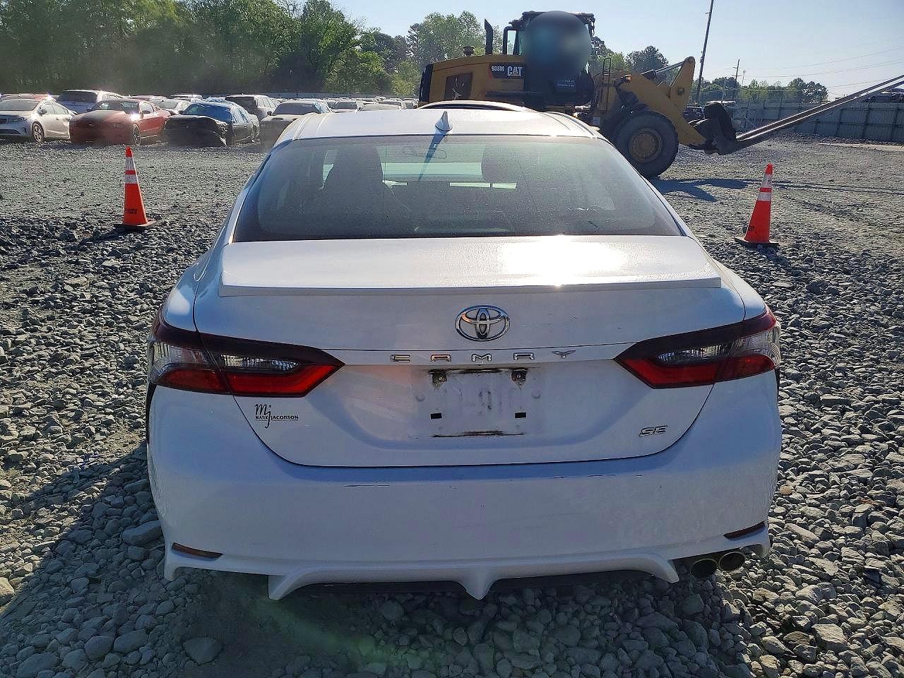 2021 TOYOTA CAMRY SE photo 11