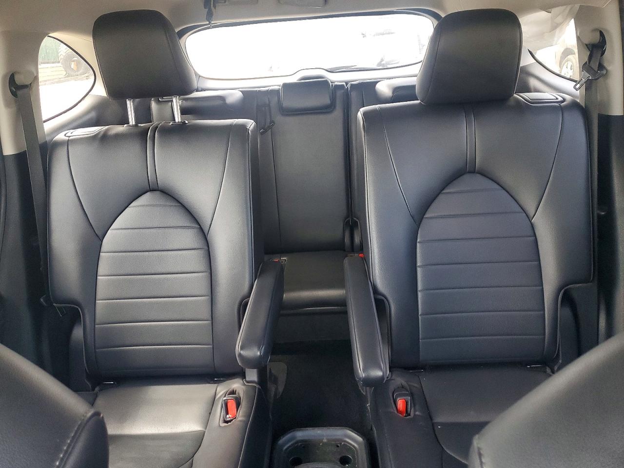 2022 TOYOTA HIGHLANDER XLE photo 19