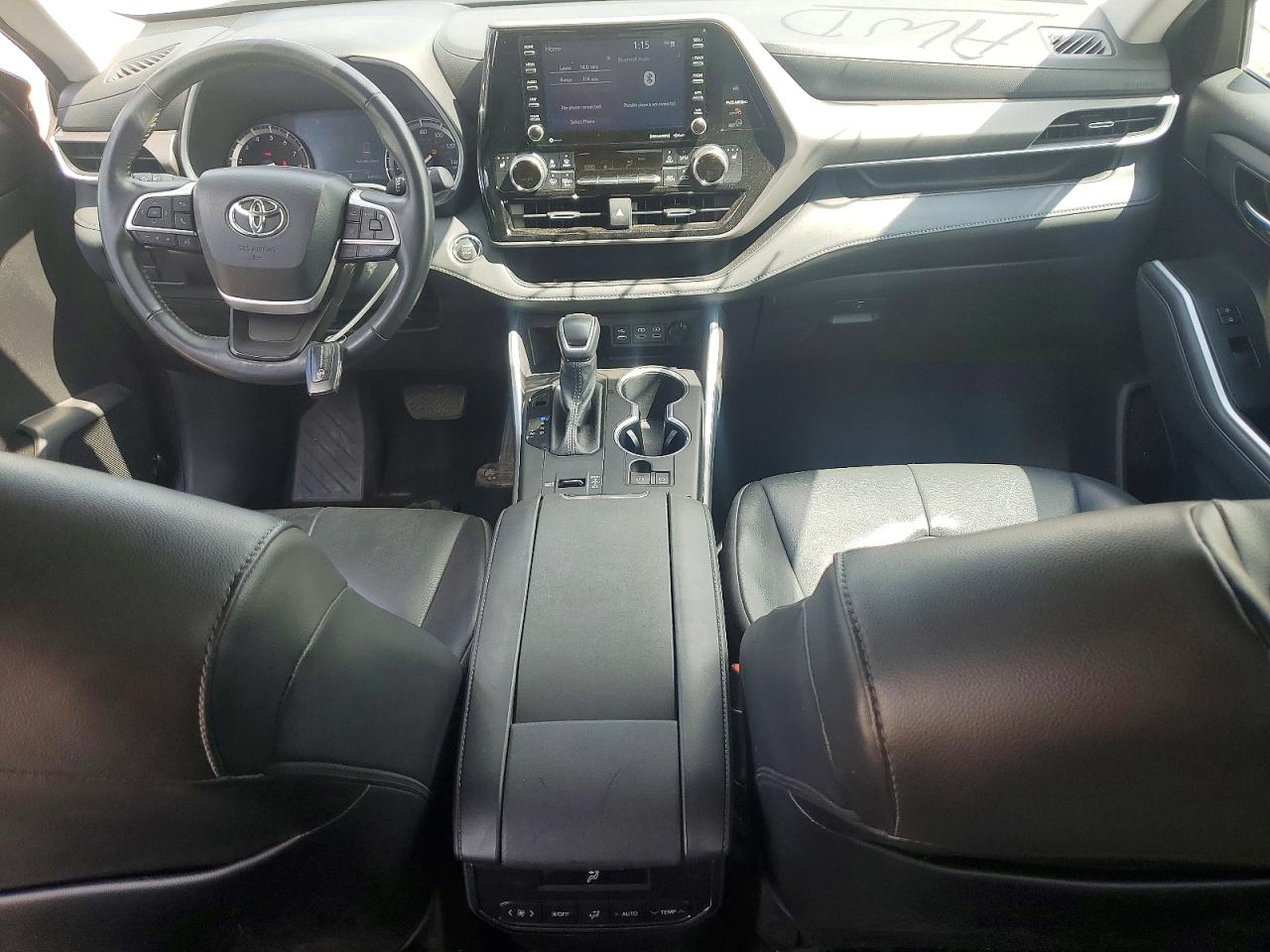 2022 TOYOTA HIGHLANDER XLE photo 15