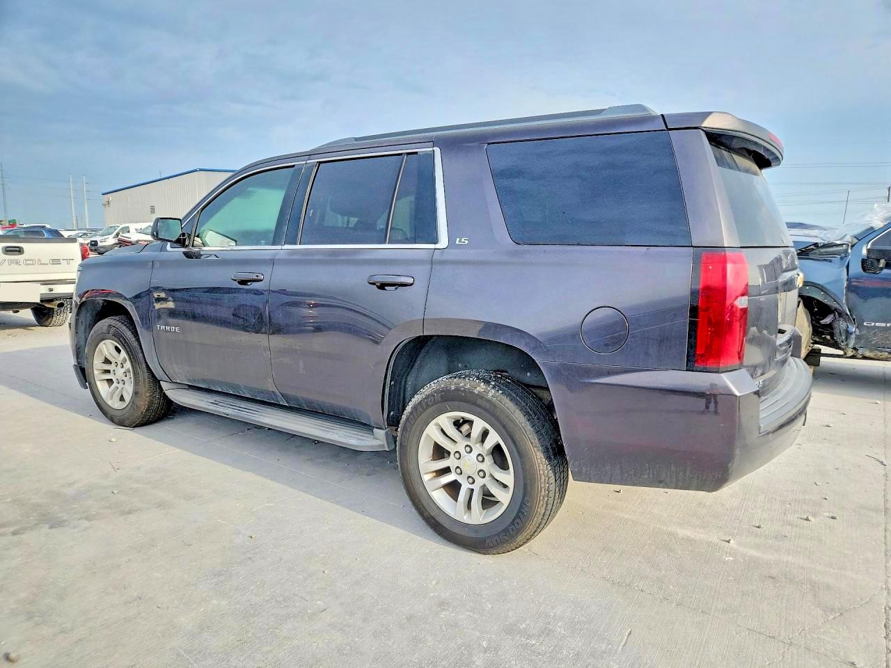 2015 CHEVROLET TAHOE C1500 LS photo 3