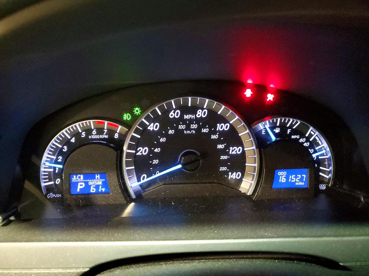 2012 TOYOTA CAMRY SE photo 17