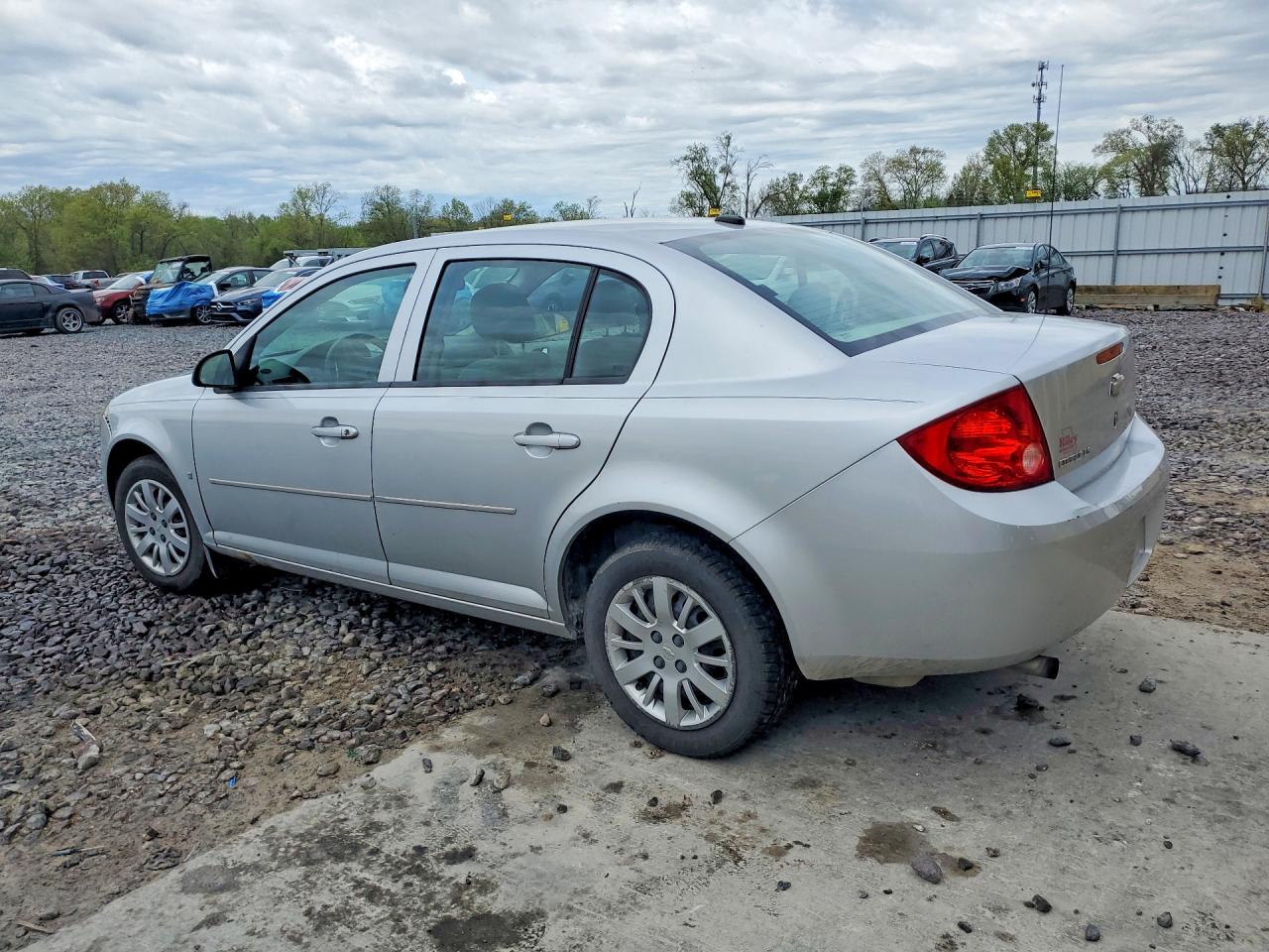 2009 CHEVROLET COBALT LS photo 4
